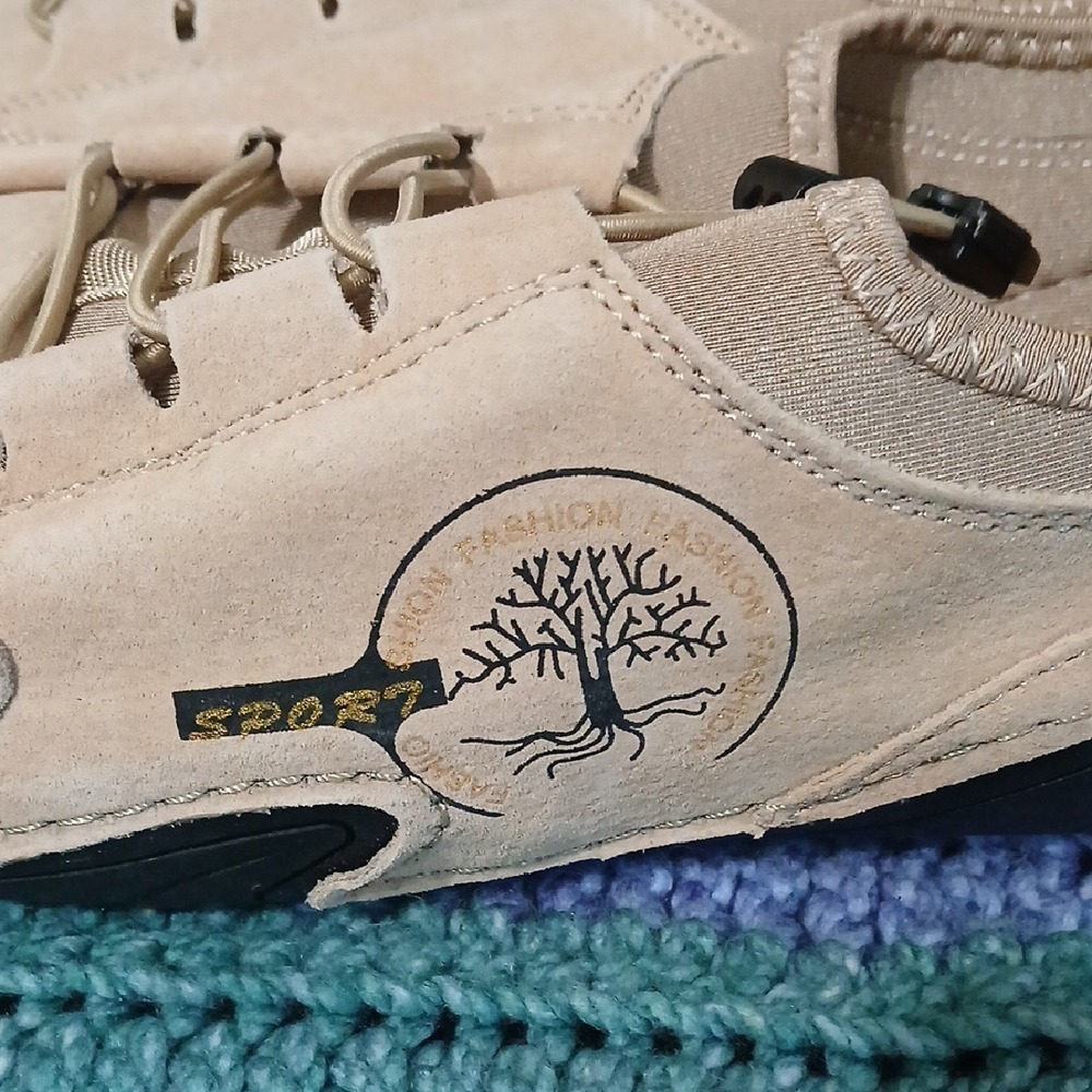 Men's Beige Tree-Design Sneakers Size 47 - Picture 2 of 5